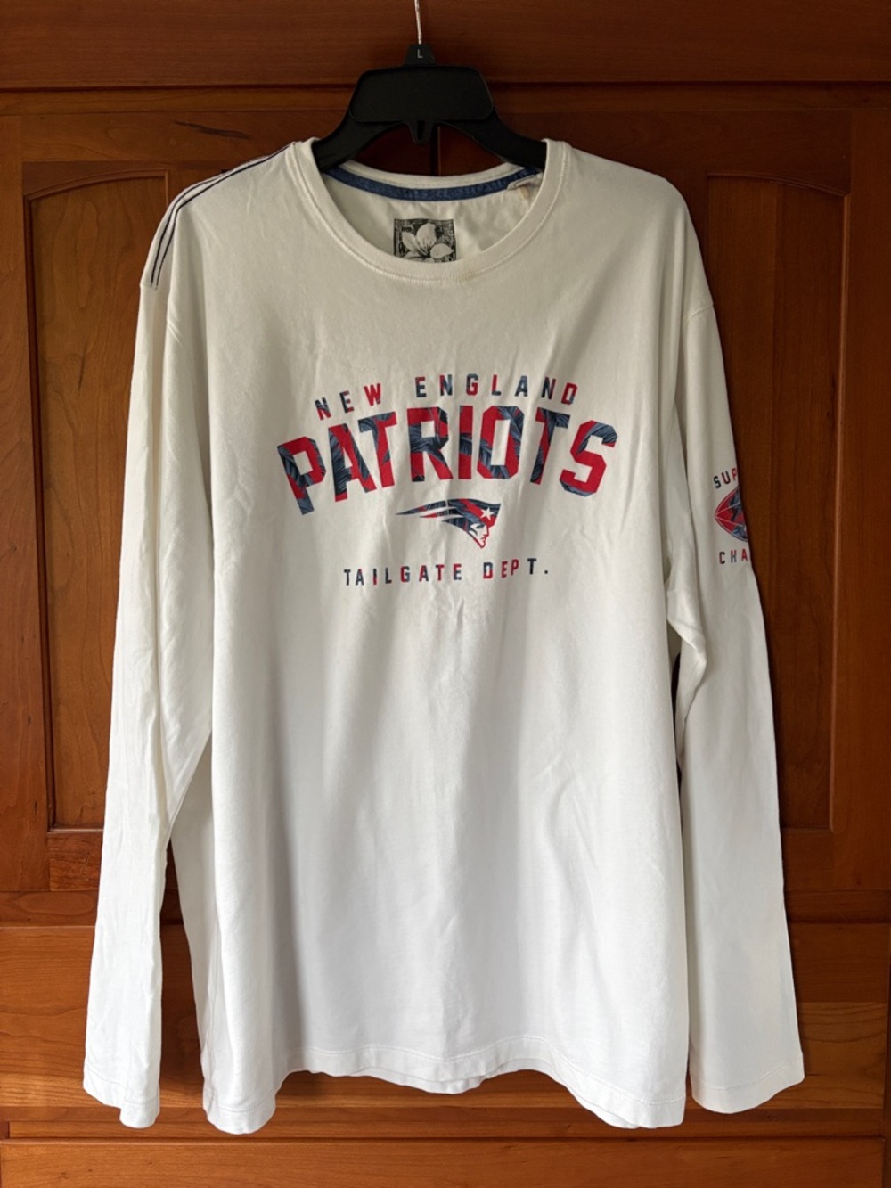 Tommy Bahama Limited Edition White Long-Sleeve New England Patriots Graphic Tee